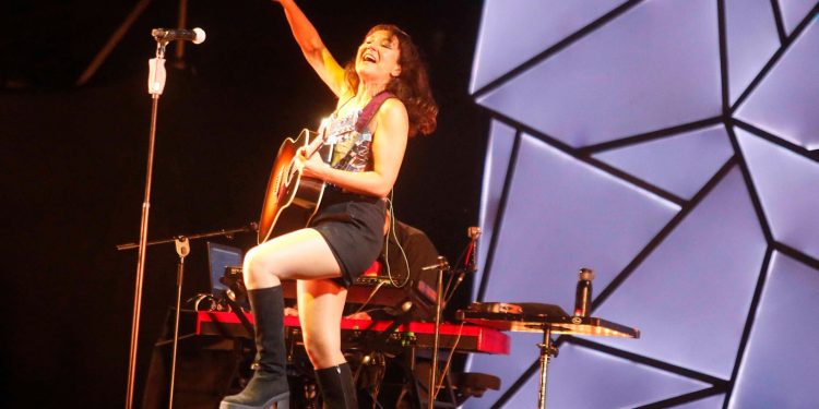 Amaral se entrega a Vigo en su concierto más «especial» en Samil