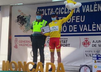 Prades conquista la segunda Volta Valencia consecutiva del Vigo-Rías Baixas