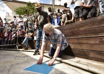 Ian Gibson se une en el festival de Cans a la reivindicación de memoria histórica de Pedro Almodóvar
