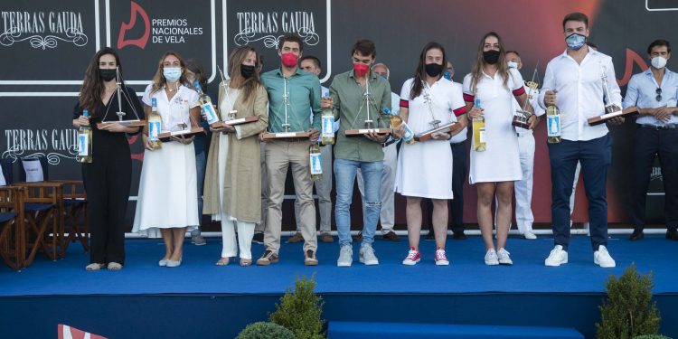 Baiona reúne a los mejores regatistas en la entrega de los Premios Nacionales