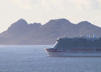 «Iona» y «Marella» devuelven a Vigo a la «normalidad»: doble escala con 4.000 pasajeros