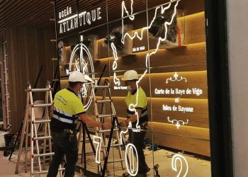 Vialia Vigo inspira su decoración interior en Julio Verne y los iconos de la ciudad: Rande, naval y los 80