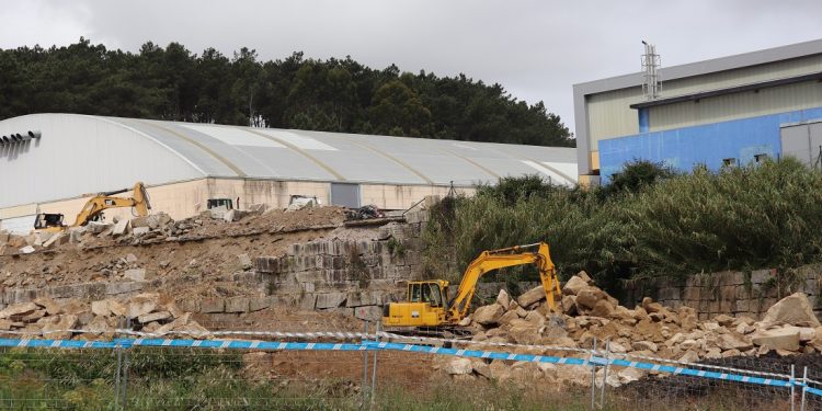 Caballero critica a la Xunta por los retrasos en el Ifevi: «No es el Empire State»