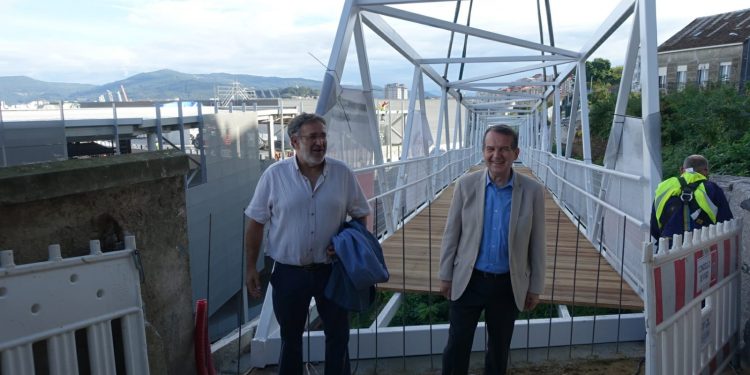Una pasarela ya une Vía Norte, Vialia Vigo y la Vía Verde
