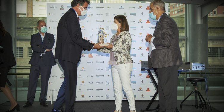 Navalia reconoce la trayectoria de Jesús Freire