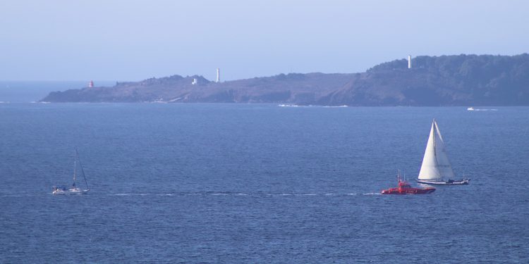 Las orcas regresan a Galicia y rompen el timón a un velero inglés frente A Guarda