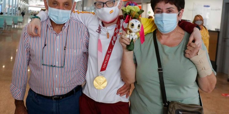 Vigo recibe a su heroína de oro