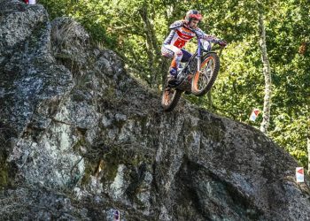 Toni Bou y Laia Sanz conquistan en Gouveia el Mundial de Trial