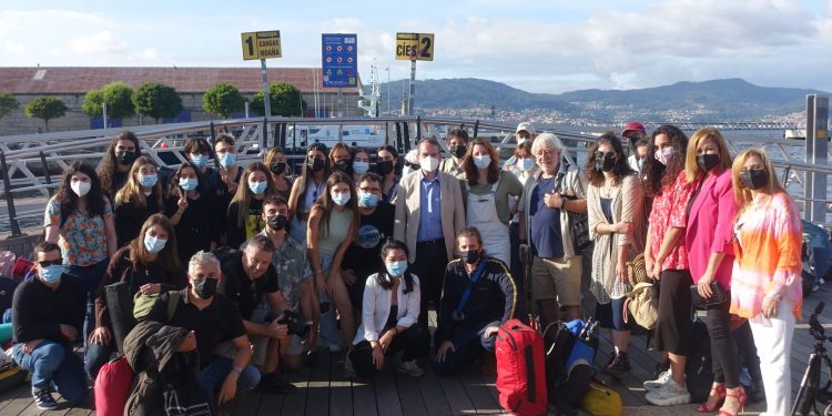 El Desafío Illas Cíes navega hacia su desembarco artístico