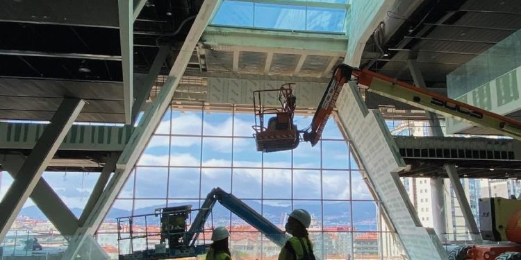 Vialia Vigo sortea 50 invitaciones dobles para visitar el centro comercial 15 días antes de su apertura