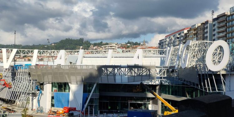 La antigua fachada de la estación servirá de mirador a la plaza de Vialia Vigo