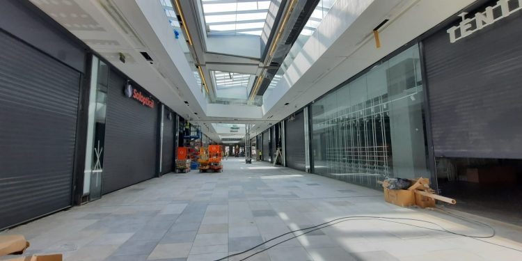 Vialia Vigo aprieta el acelerador con 800 operarios a dos semanas de la apertura