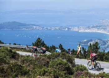 La emboscada de Mos provoca un terremoto en La Vuelta