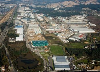 Un camionero herido al ceder el gato con el que cambiaba una rueda en O Porriño