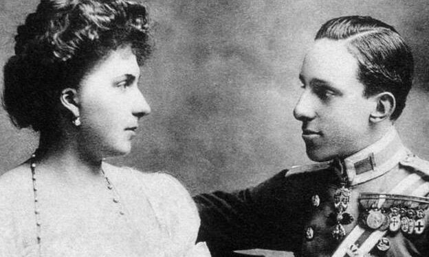Alfonso XIII y Victoria Eugenia llegan a Vigo