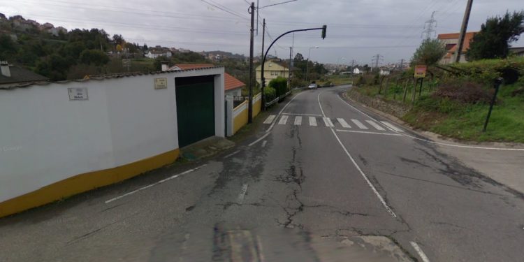 Dos motoristas heridos, uno de ellos grave, en sendos accidentes en Vigo