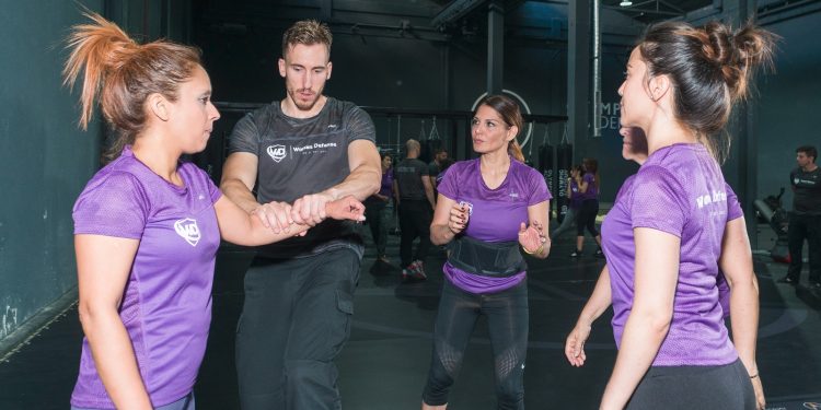 Máis que Auga acolle un seminario de defensa persoal feminina en Vigo