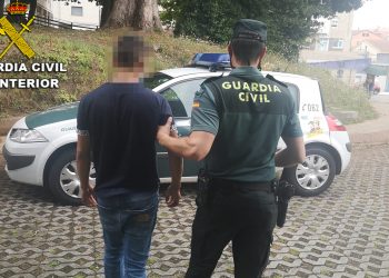 A prisión tras tirar medio kilo de cocaína por la ventanilla del coche en la AP-9