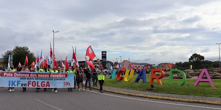 A Guarda y O Rosal salen a la calle en apoyo a los trabajadores de IKF
