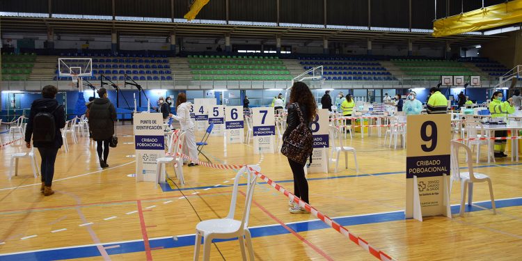 La UVigo habilita su pabellón para vacunar contra la Covid-19 sin cita