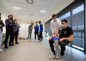 Galicia busca, una a una, a 150.000 personas sin vacunar contra la Covid-19