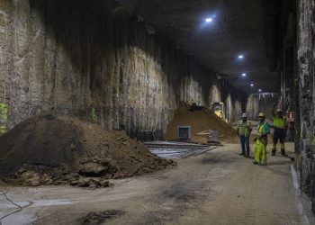 Viaje a las entrañas subterráneas de acceso a Vialia Vigo