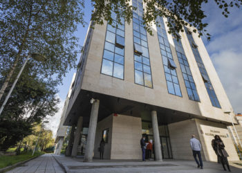 El vigués que intentó matar al amante de su prometida acepta cuatro años de cárcel