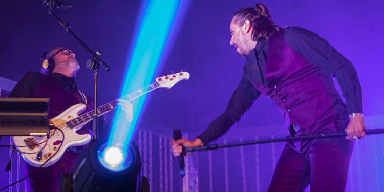 Vigo descubre al arrollador Mastodonte de Asier Etxeandia