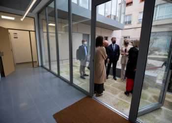 La Xunta entrega a Bouzas su nuevo centro de salud