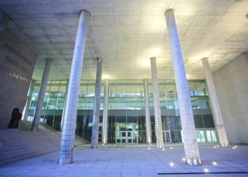 El Concello instalará 12 puntos telemáticos en el Mar de Vigo para la consulta del PXOM