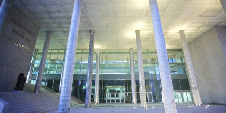 El Concello instalará 12 puntos telemáticos en el Mar de Vigo para la consulta del PXOM