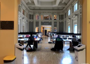 La biblioteca Juan Compañel de Vigo cierra un día por desratización