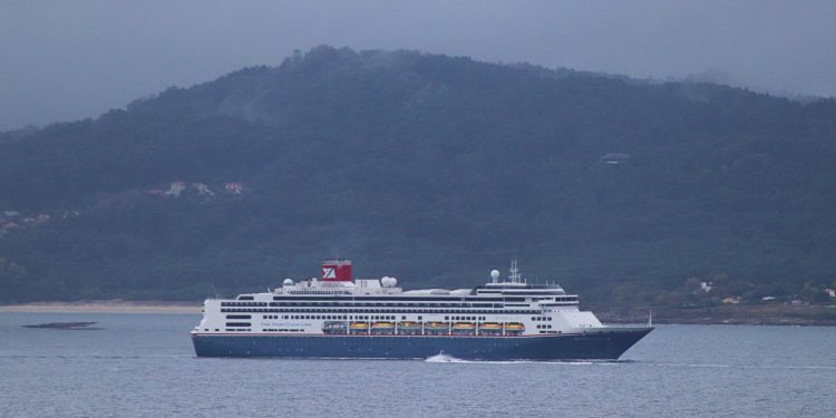 El «Borealis» visita por primera vez Vigo y cierra la mejor semana de cruceros