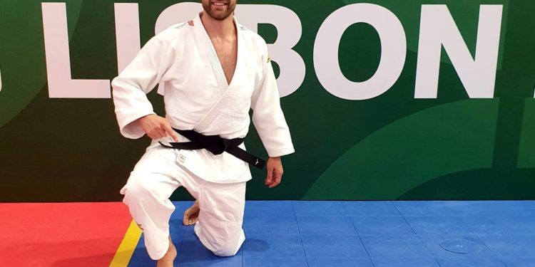 El vigués Carlos Álvarez, quinto en el Mundial Máster de Judo