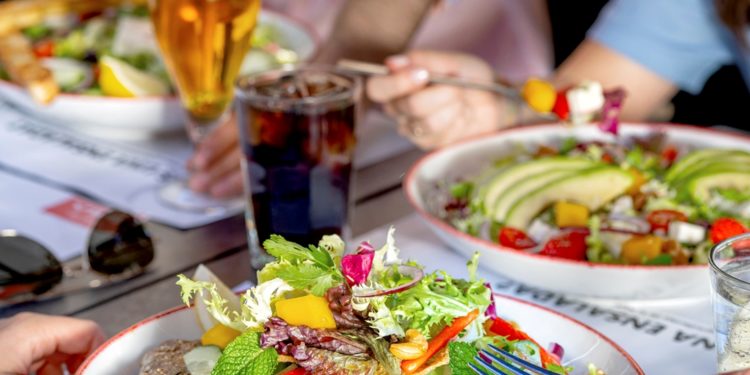 El VIPS del Vialia Vigo donará su recaudación íntegra de un día a la Cruz Roja