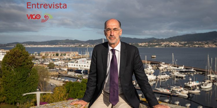 Almuiña: «Defendemos la entrada subterránea del tren a Bouzas sin que afecte a Vigo»