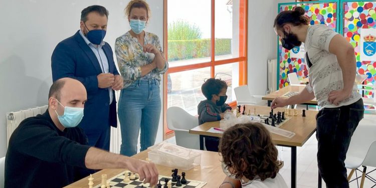 A Escola de Xadrez de Gondomar esperta interese entre os máis novos