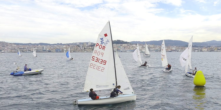 Dominio del Náutico de Vigo en Snipe y 420 en el segundo ciclo de la Semana del Atlántico