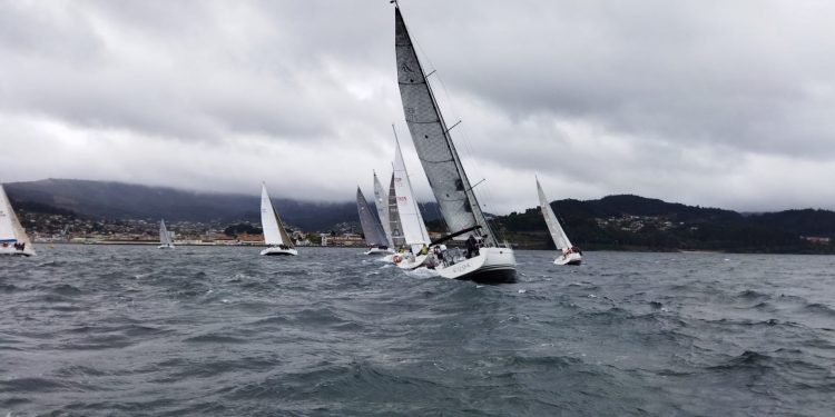 El Magical impone su ley en la etapa costera de la Regata Guardiamarina de Cruceros