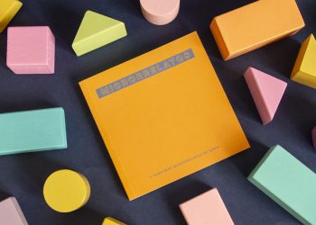 Gadis regala 10.000 libros de microrrelatos escritos por sus clientes