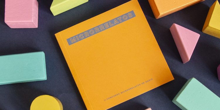 Gadis regala 10.000 libros de microrrelatos escritos por sus clientes