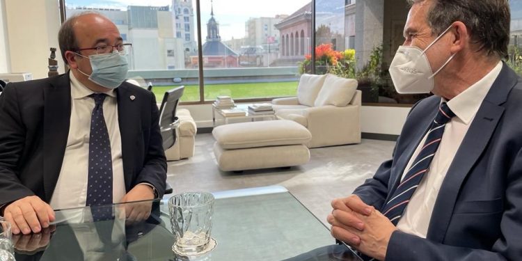 Iceta respalda la propuesta para la Biblioteca del Estado en Vigo