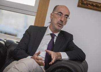 Almuiña: «Defendemos la entrada subterránea del tren a Bouzas sin que afecte a Vigo»