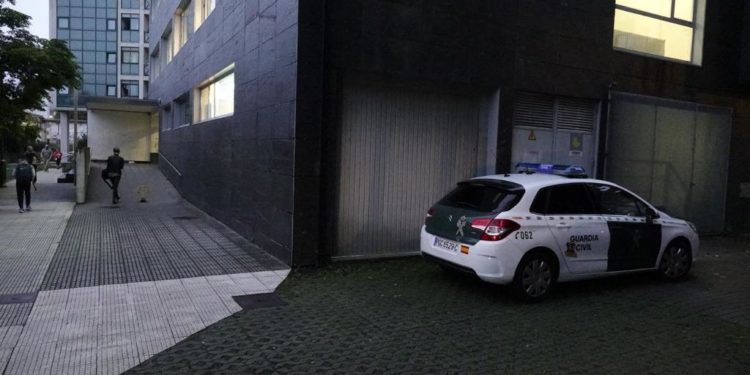 Prisión provisional sin fianza para los acusados de agredir sexualmente a dos menores viguesas