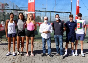 Los número 1 avanzan a segunda ronda en el Vigo Tennis Open de Samil