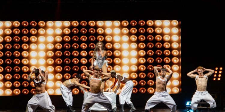 O Auditorio Mar de Vigo abre a tempada de grandes musicais co espectáculo ‘El Gran Hotel de las Reinas’