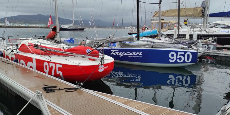 Huracán «Sam», orcas y volcán de La Palma se unen contra la Mini Transat: 78 barcos a refugio en Galicia