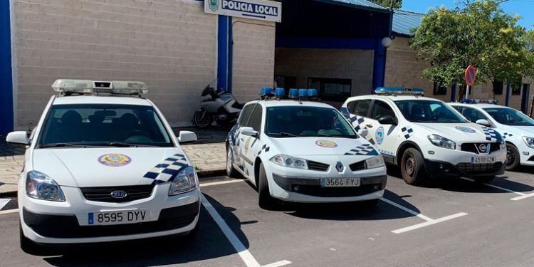Dous menores de idade, investigados pola queima de varios colectores en Ponteareas