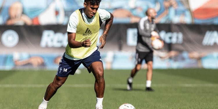 Renato Tapia, dos semanas de baja por una rotura fibrilar
