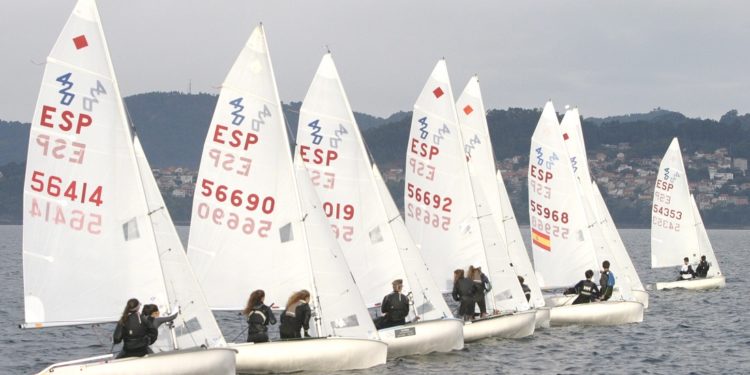 Segundo ciclo de la Semana del Atlántico, con las flotas de Vaurien, 420 y Snipe en acción